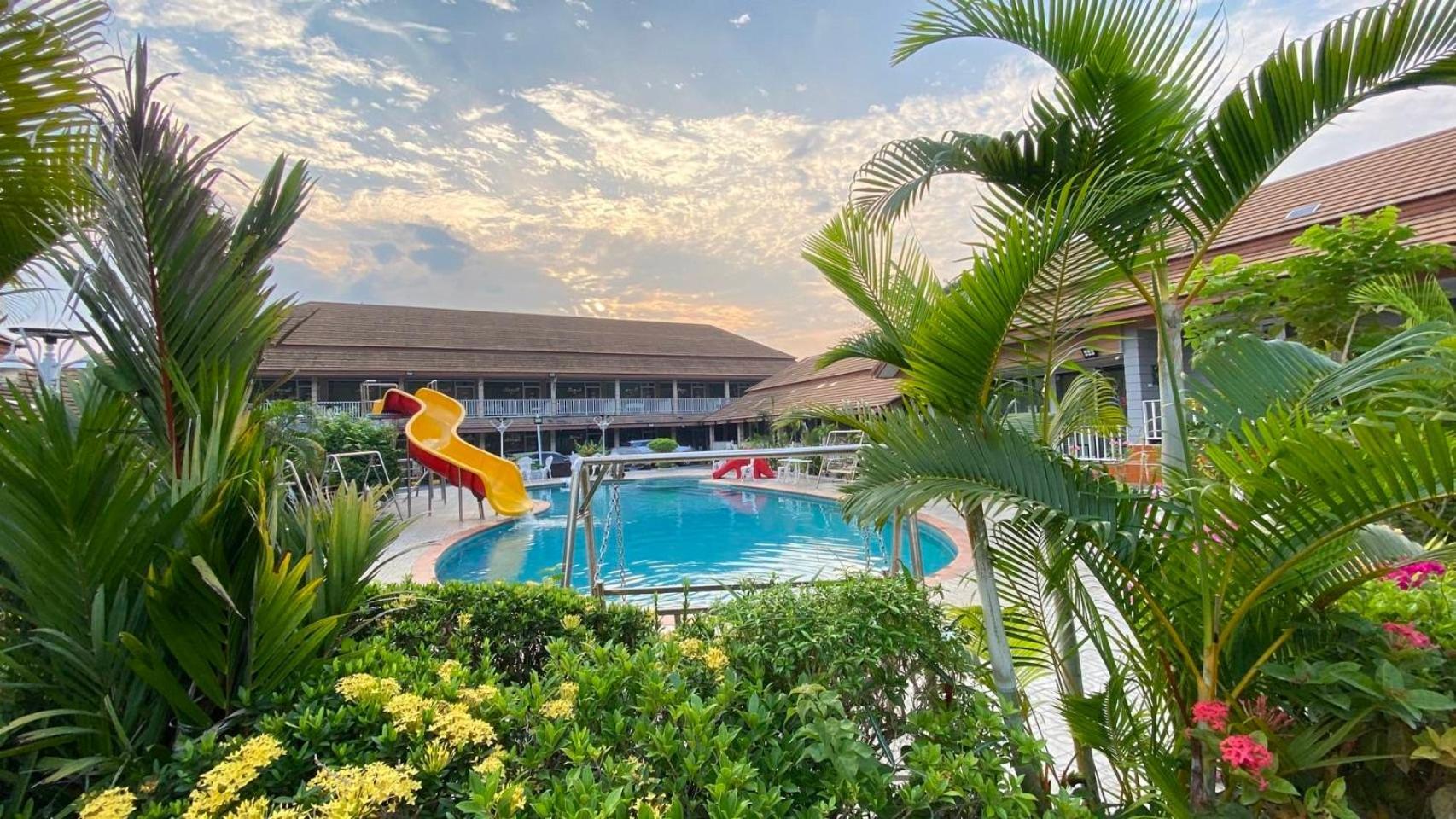 Baan Dara Resort Sara Buri Exterior foto